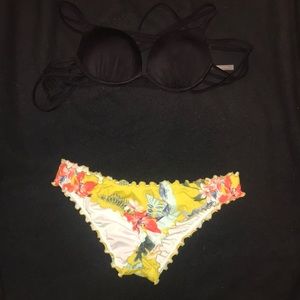 Shade and shore swimsuit top&botyoms